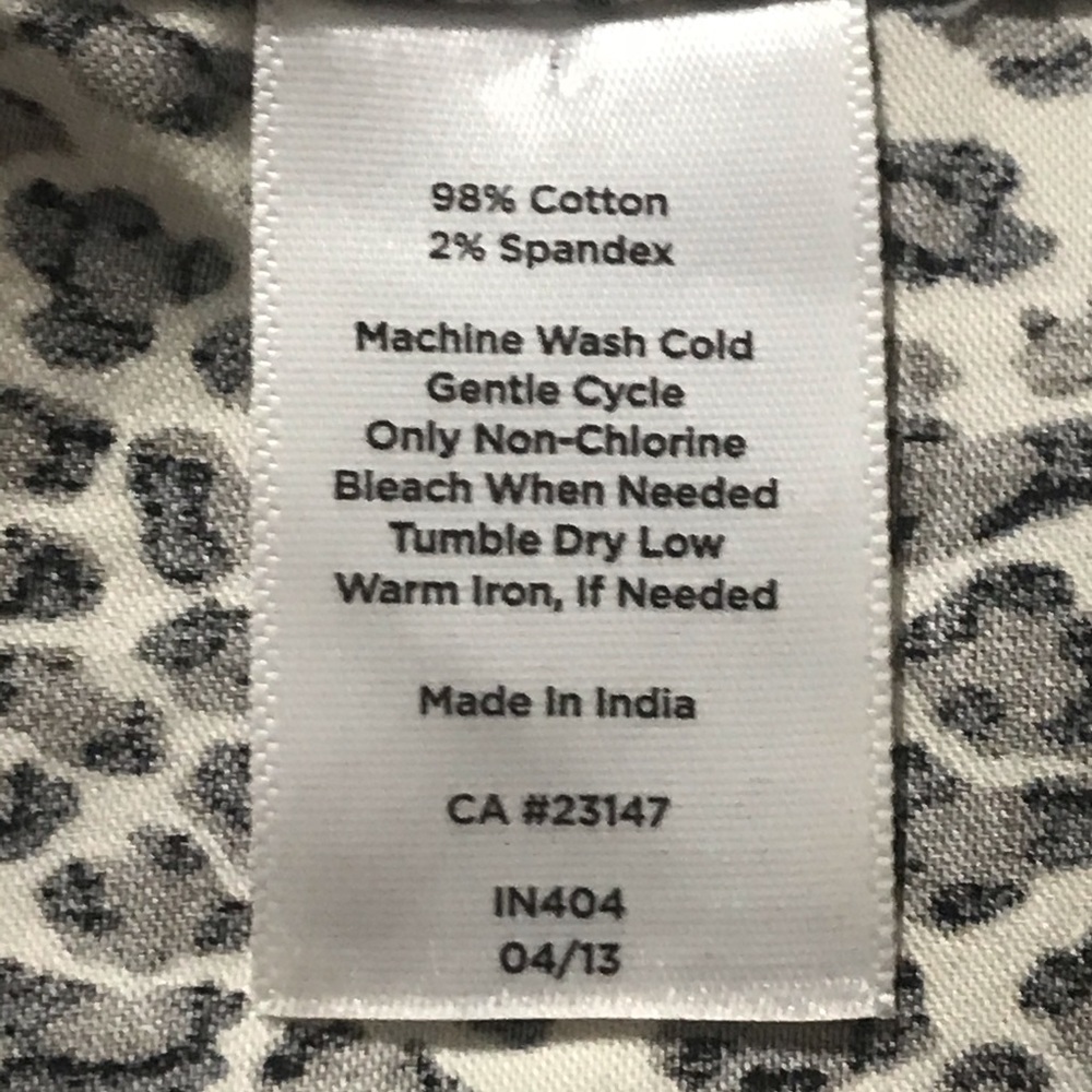 Talbots Animal Print button down blouse size 2 - Picture 10 of 12